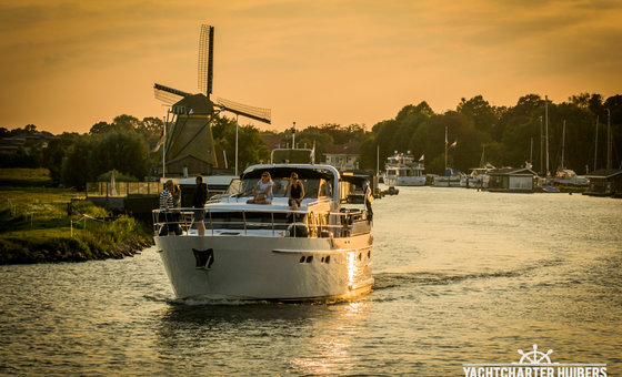 motorboot_huren_pacific_allure.jpg Royal